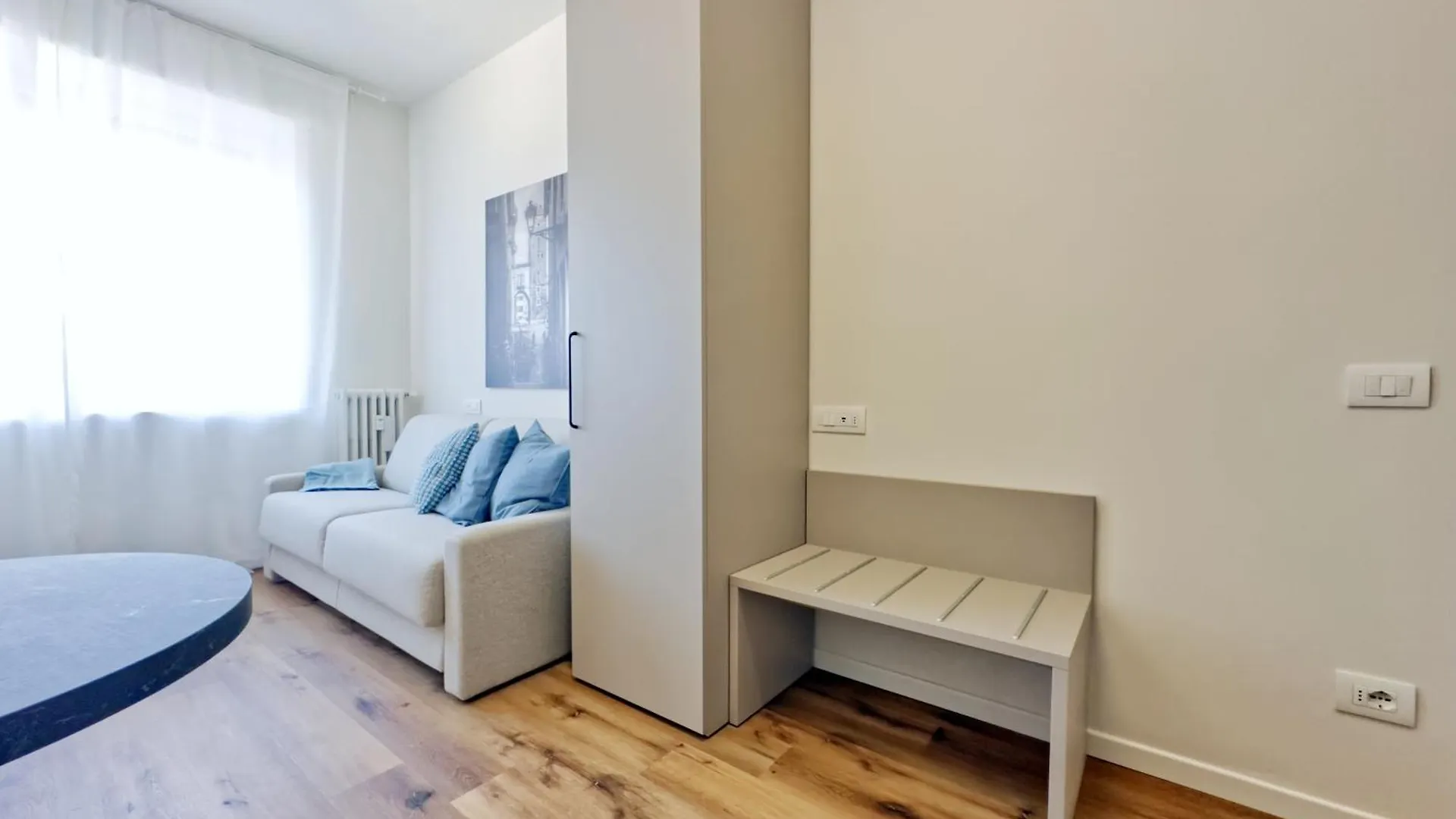 Апартаменты Vicenza - Modern Studios Near The Station!