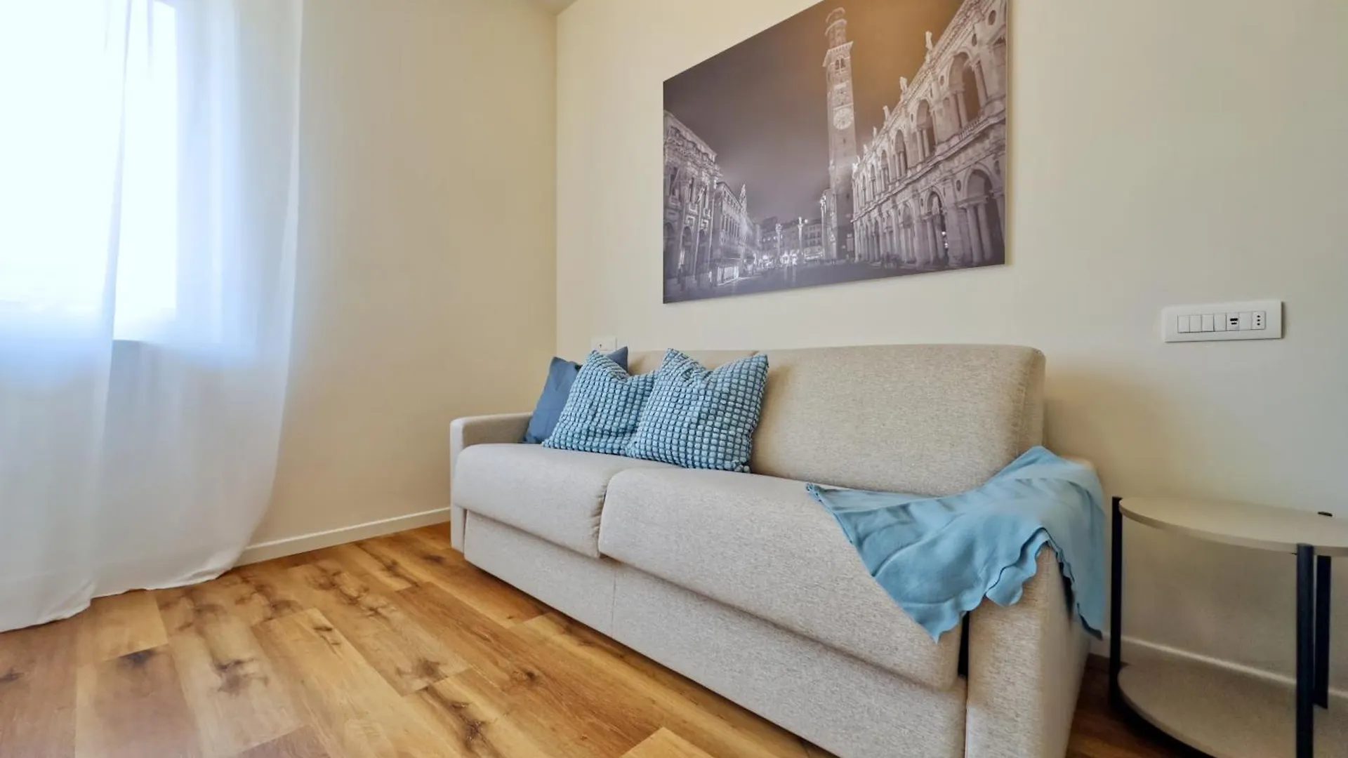 Vicenza - Modern Studios Near The Station! Апартаменты