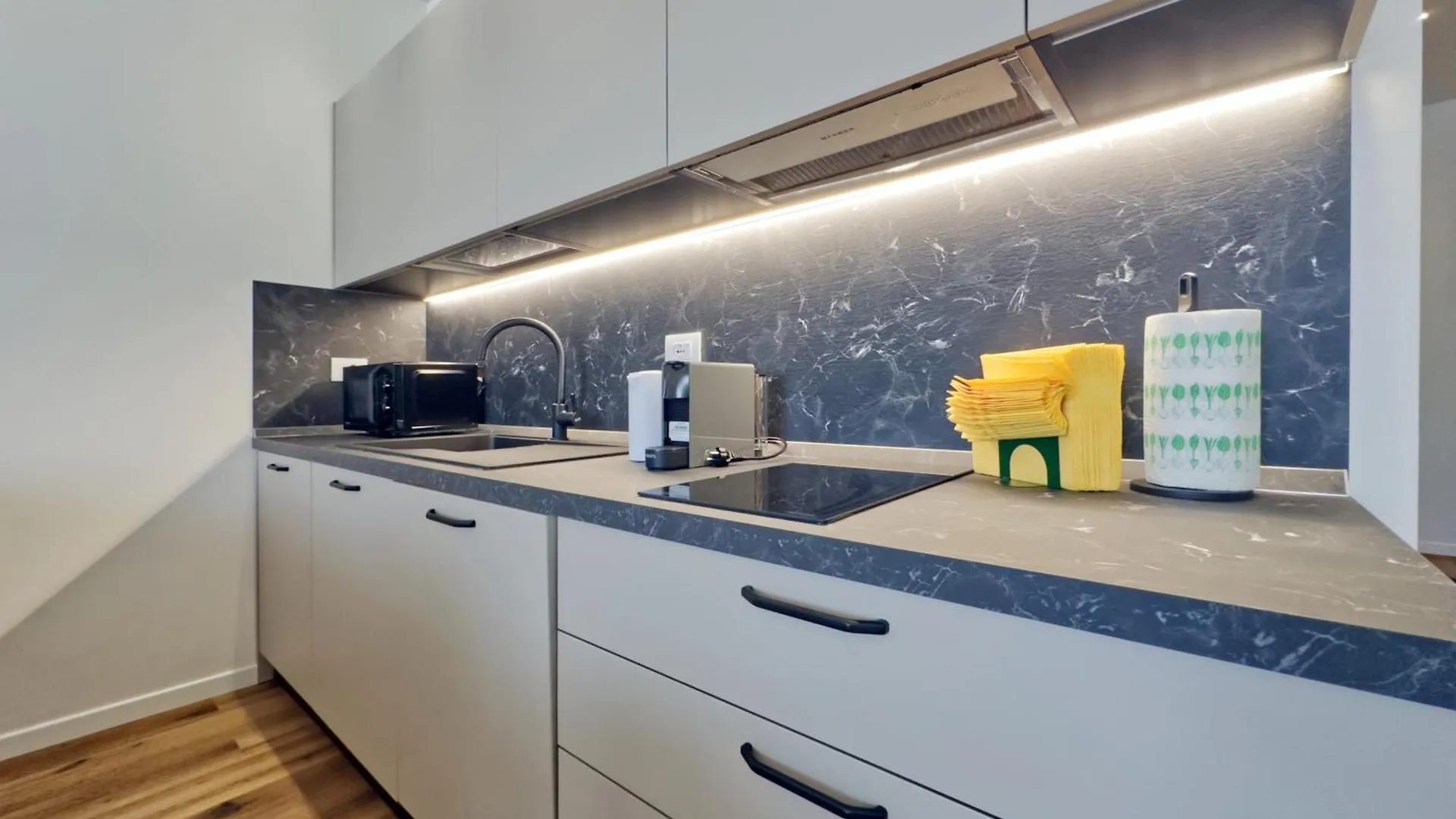 Апартаменты Vicenza - Modern Studios Near The Station! Италия