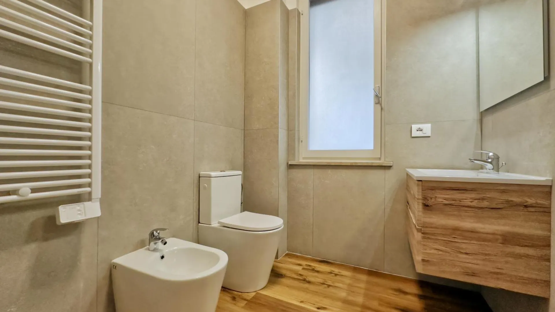 Апартаменты Vicenza - Modern Studios Near The Station!
